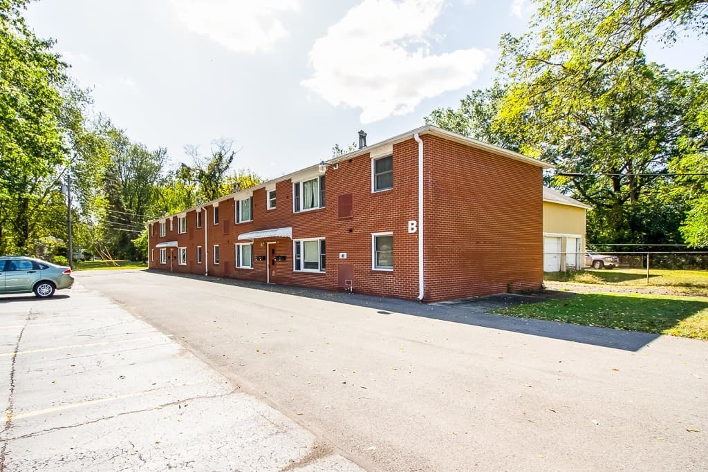 Elyria Apartment: 780 Oberlin-Elyria Rd
