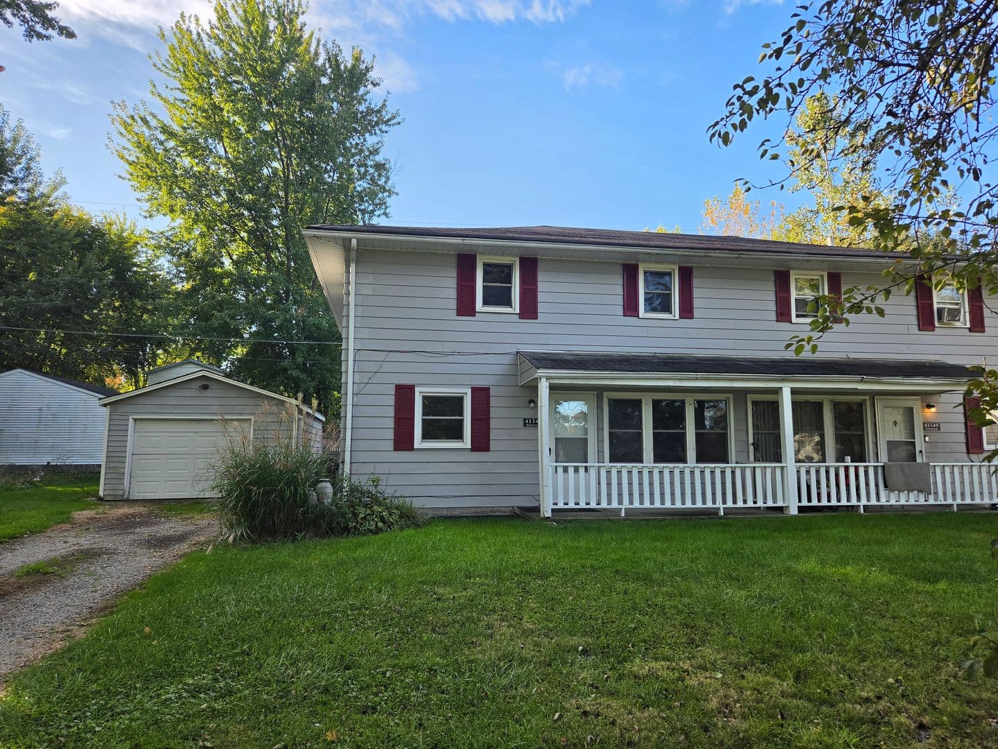 Elyria Apartment: 41547 - 41549 Elmwood St