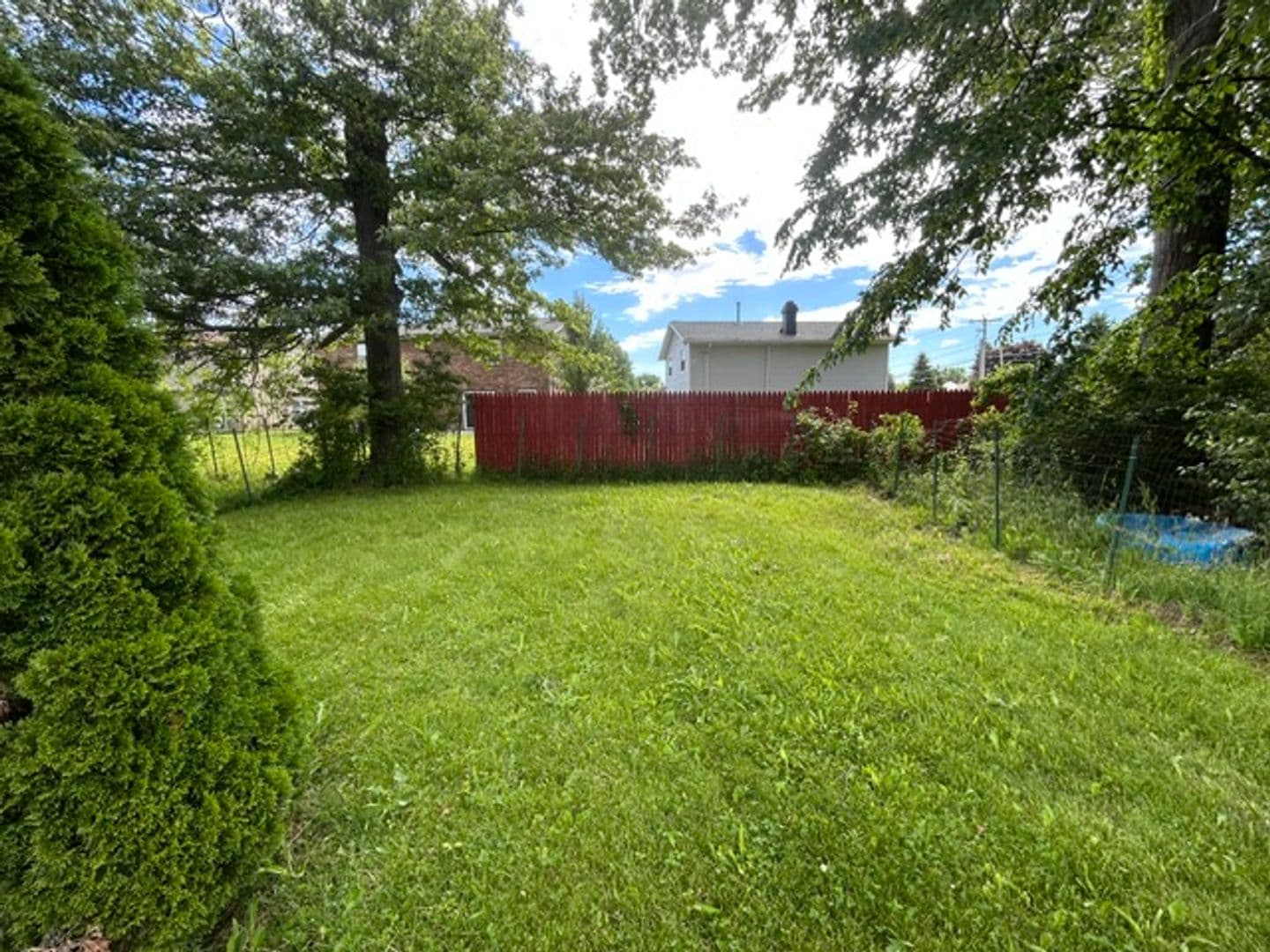 Lorain Apartment: 3115-3117 Surf Ave