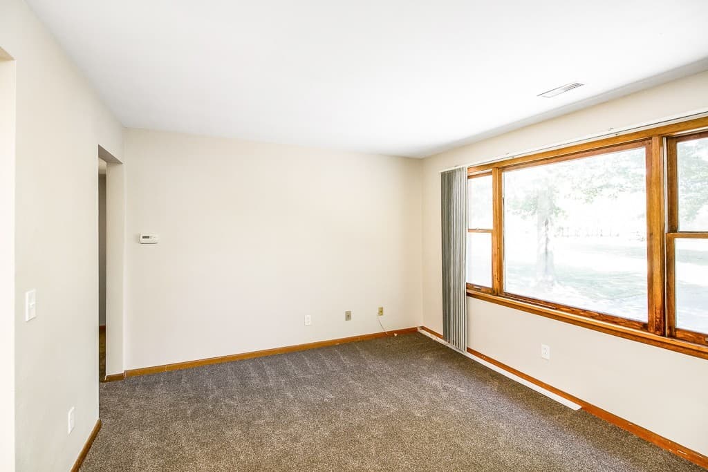 Elyria Apartment: 780 Oberlin-Elyria Rd