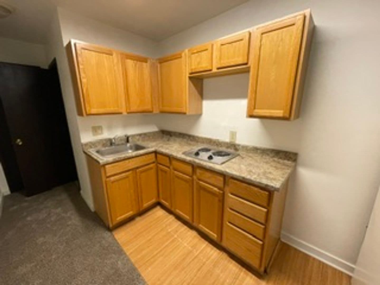 Lorain Apartment: 4461 Oberlin Avenue - Concord Station