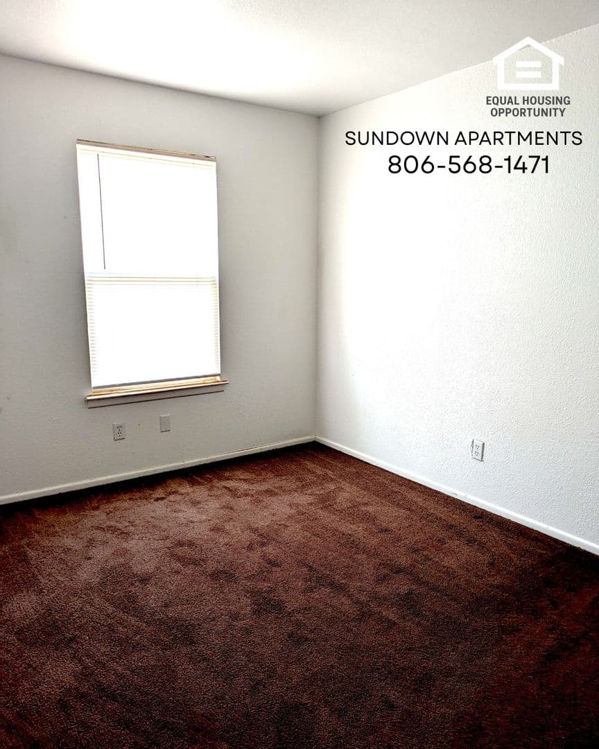 Sundown Apartment: 802 Matthews Ave