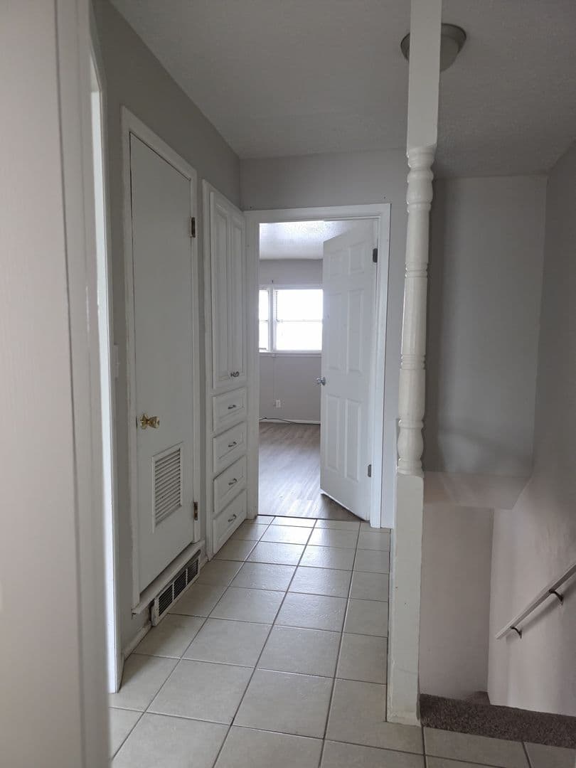 Littlefield Apartment: 400 E 22nd St