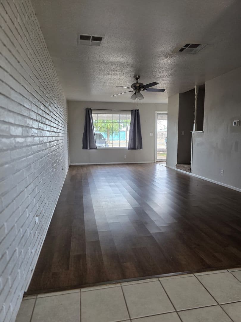 Littlefield Apartment: 400 E 22nd St