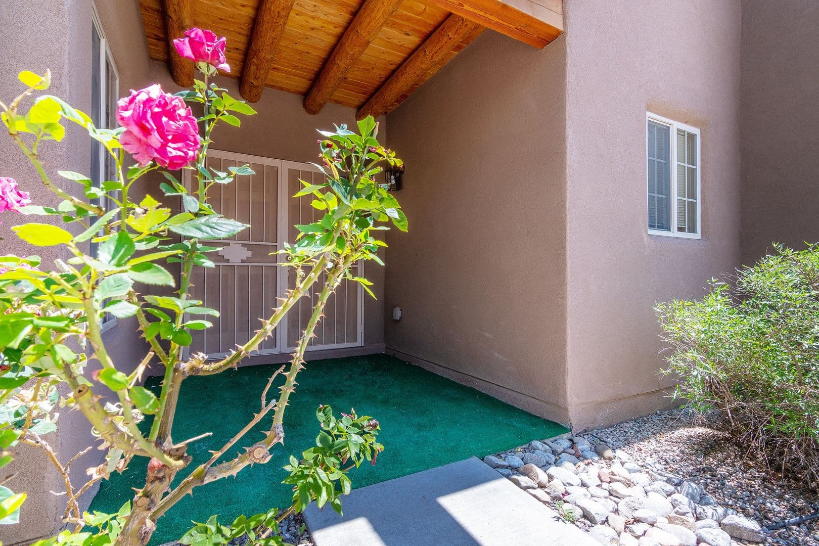 Santa fe House: 4254 Snow Bird