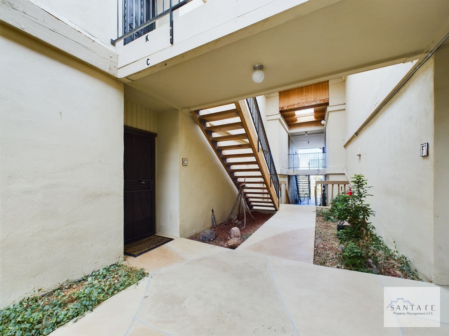 Santa Fe House: 161 Calle Ojo Feliz Unit C