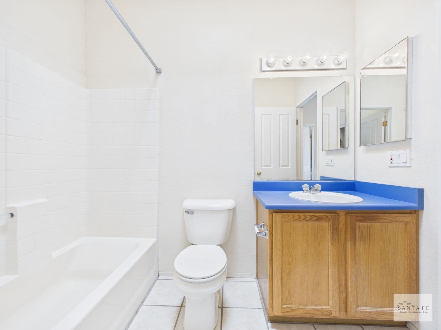 Santa Fe House: 6345 Milagro Luna
