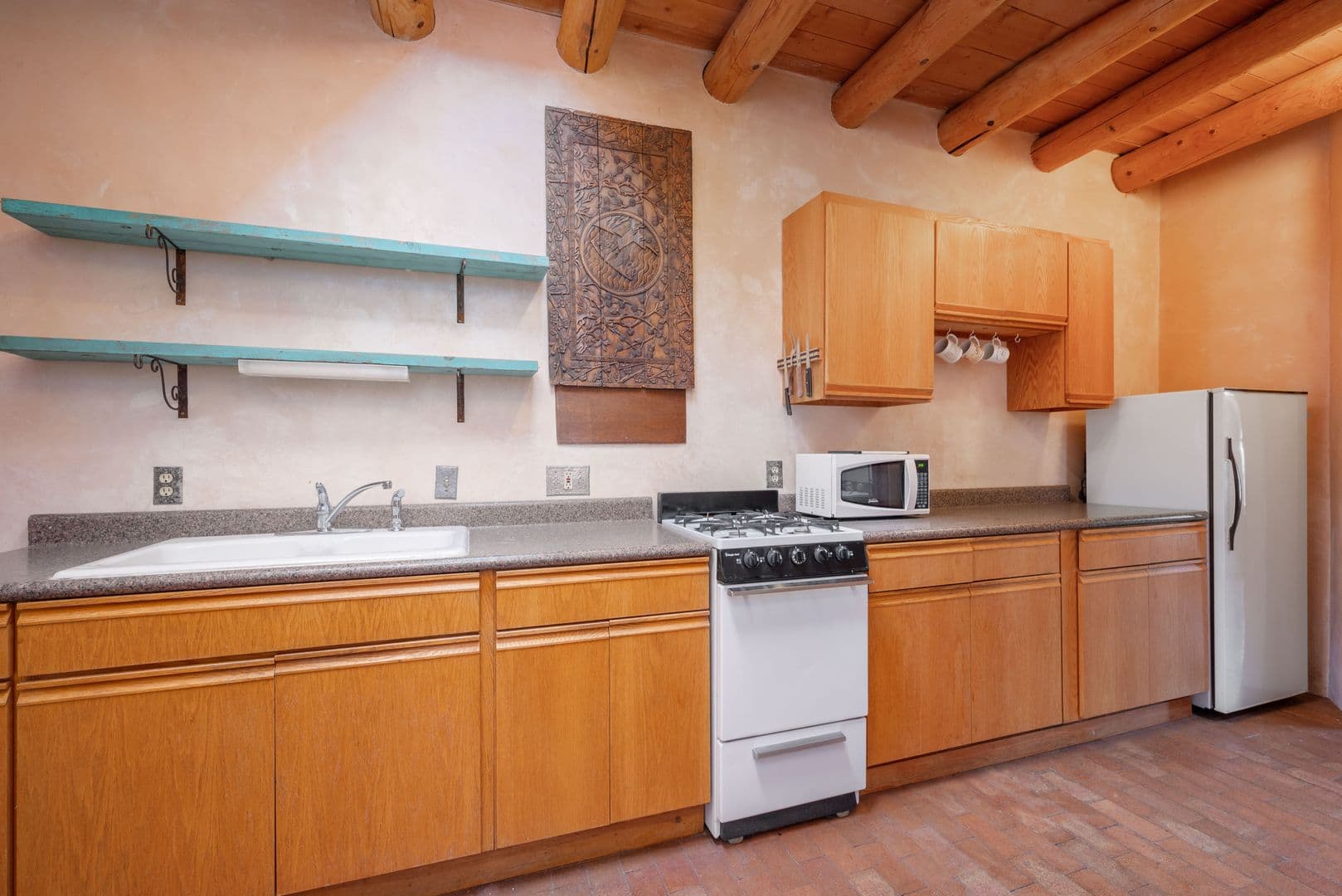 Santa Fe Apartment: 10 Metate Way