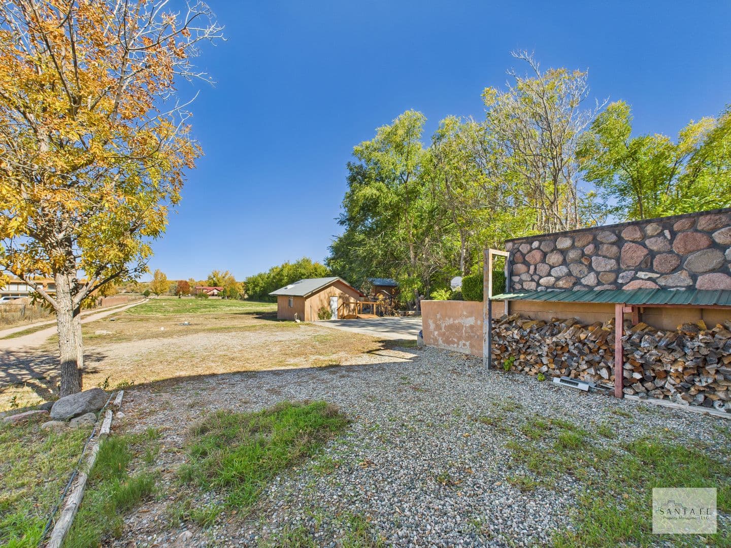 Santa Fe House: 439 County Rd 84