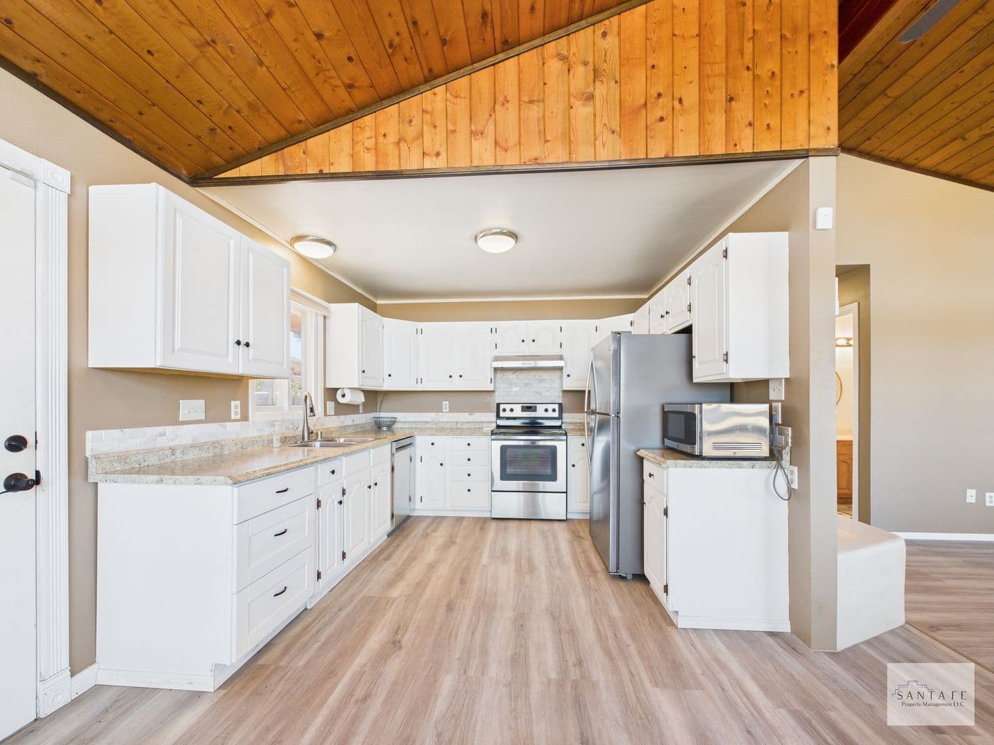 Santa Fe House: 439 County Rd 84