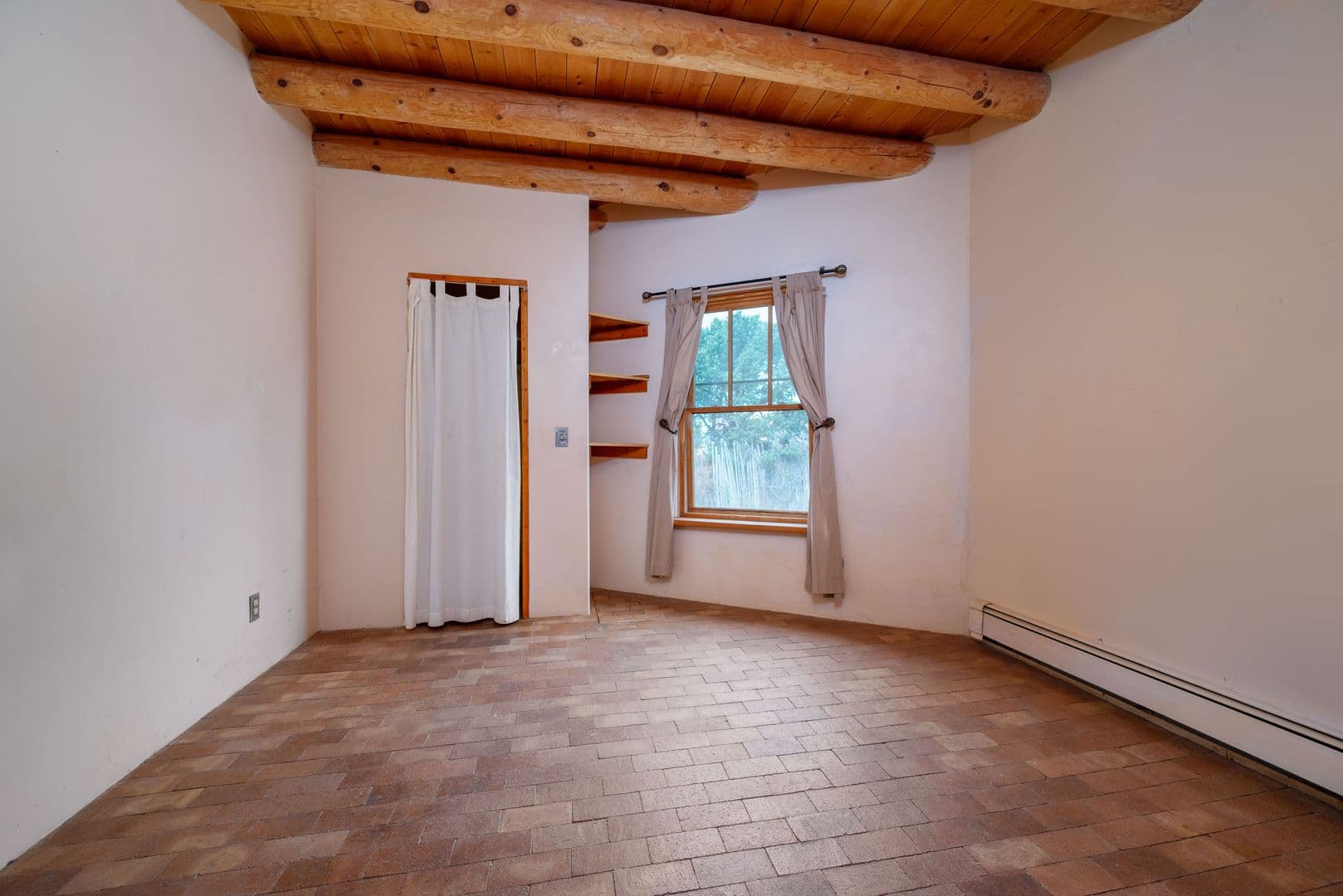 Santa Fe Apartment: 10 Metate Way
