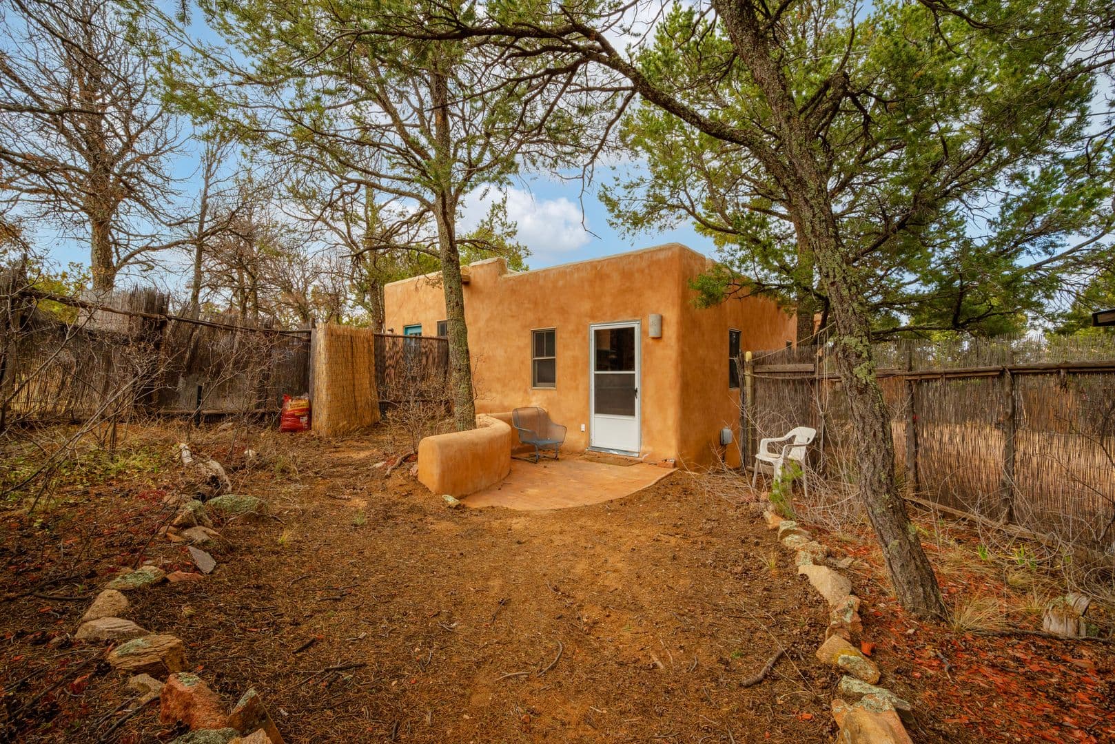 Santa Fe Apartment: 10 Metate Way
