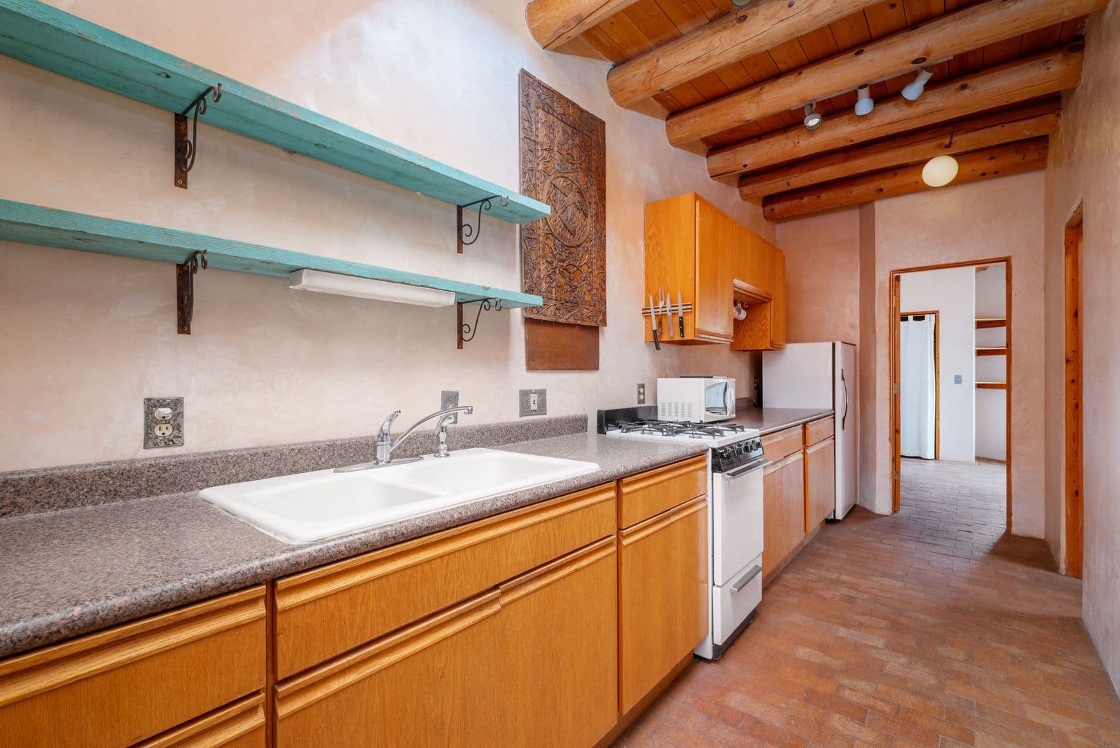 Santa Fe Apartment: 10 Metate Way