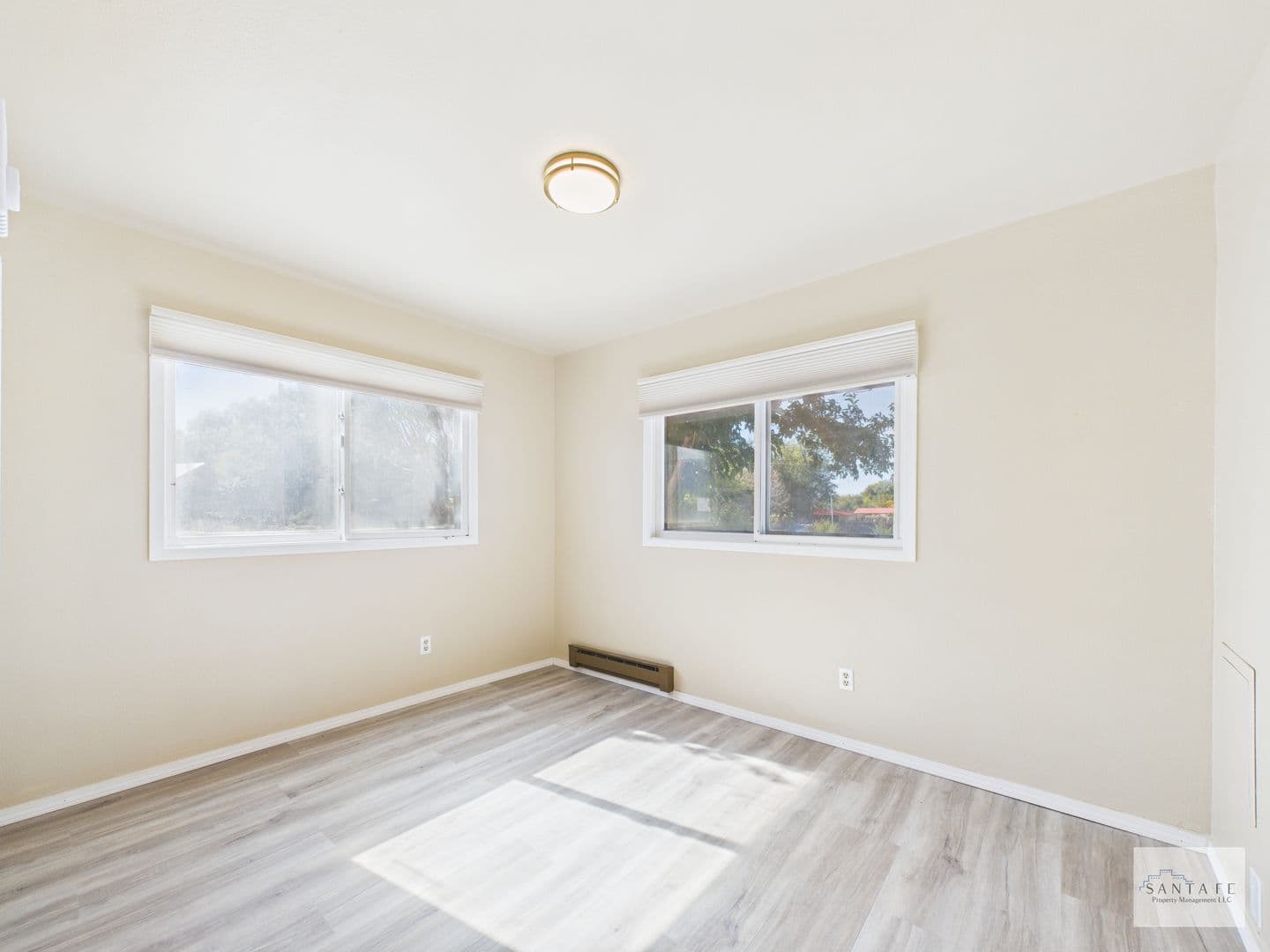 Santa Fe House: 439 County Rd 84