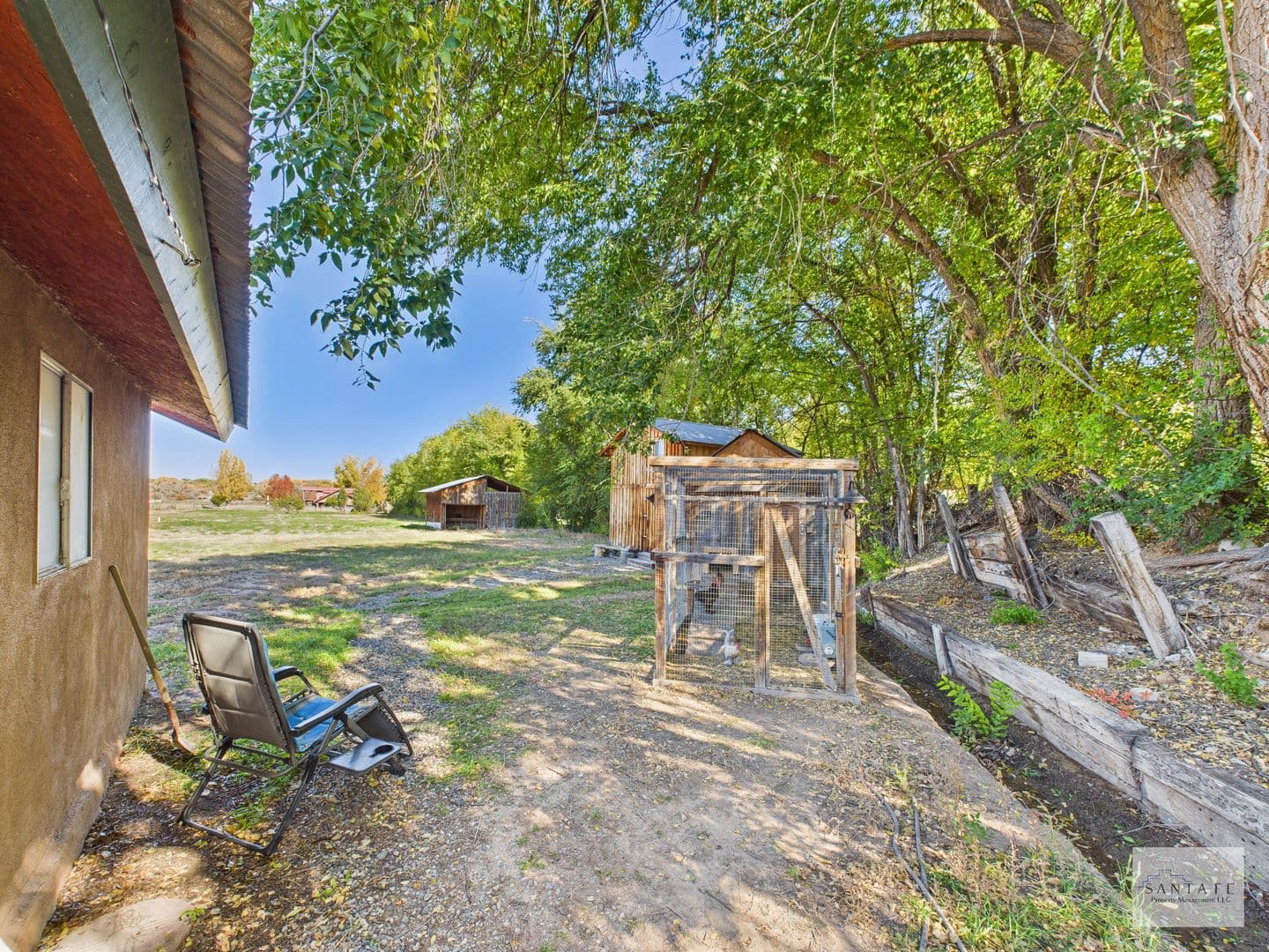 Santa Fe House: 439 County Rd 84