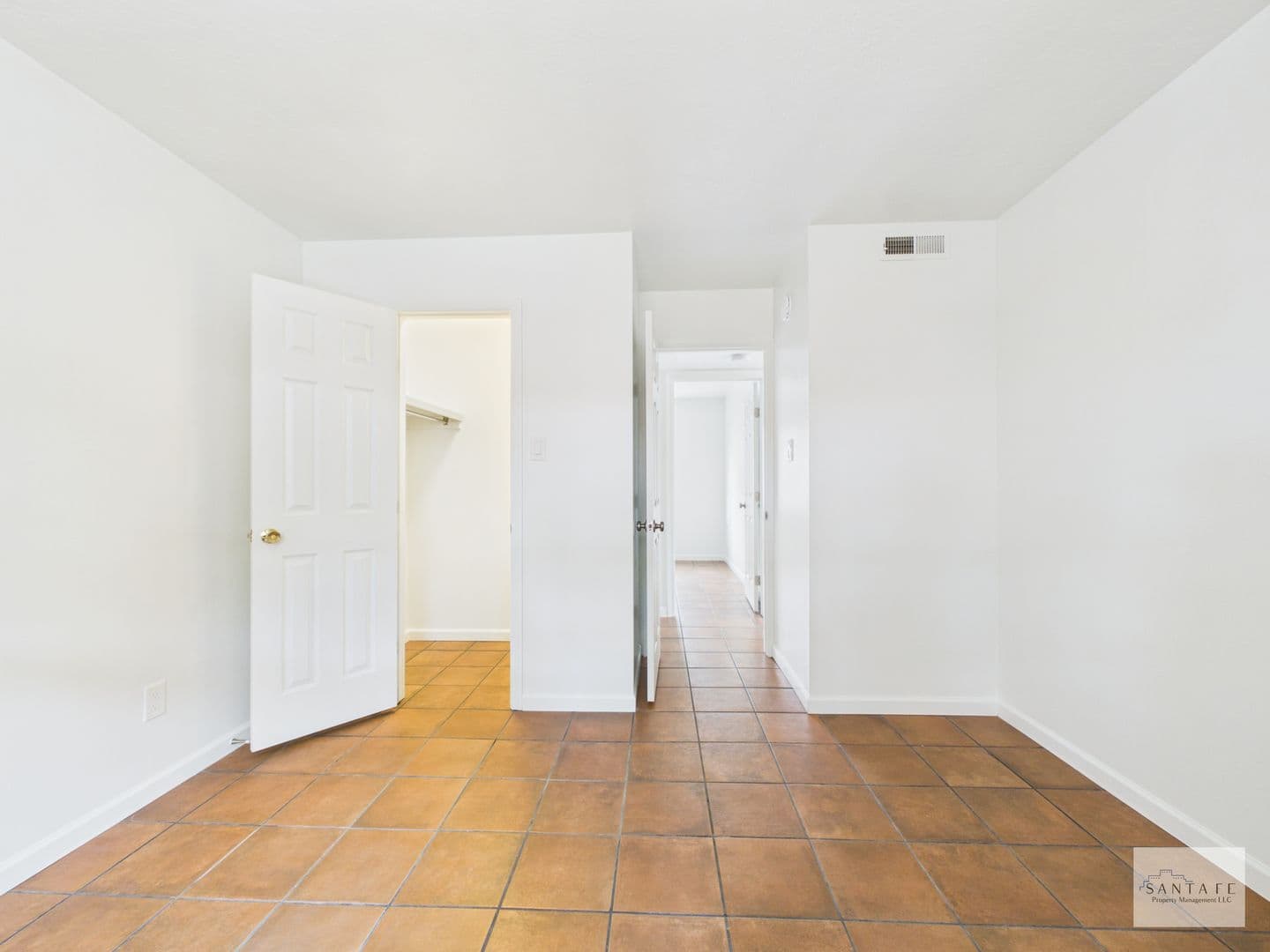 Santa Fe Apartment: 2382 Camino Capitan
