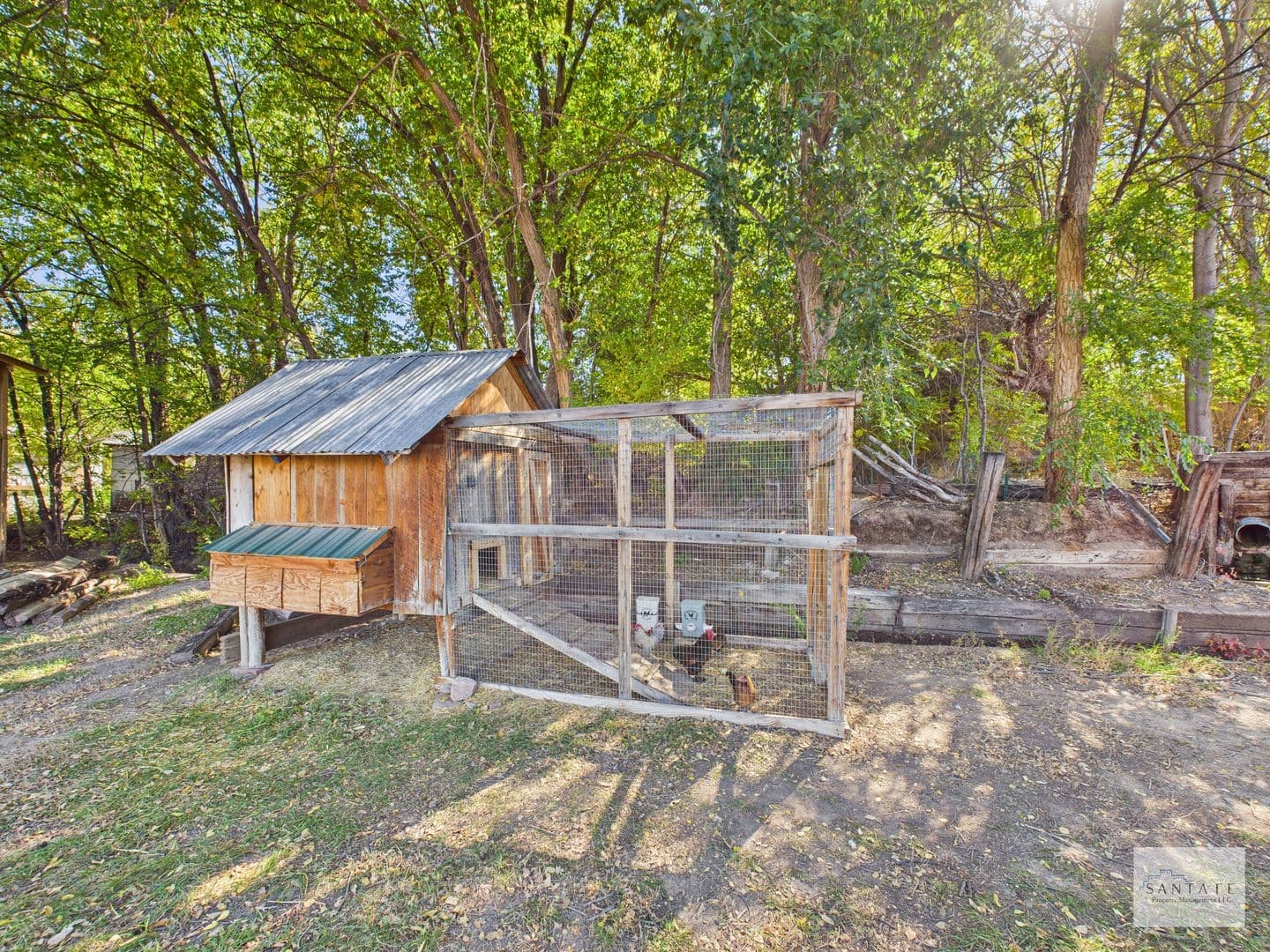 Santa Fe House: 439 County Rd 84