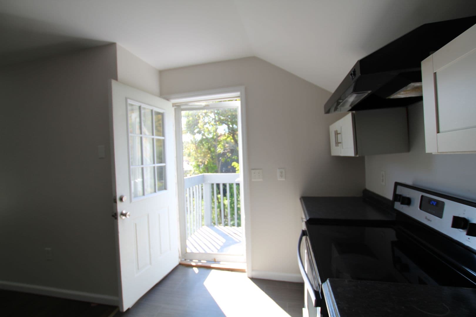 Kingston Apartment: 126 Maxwell Lane