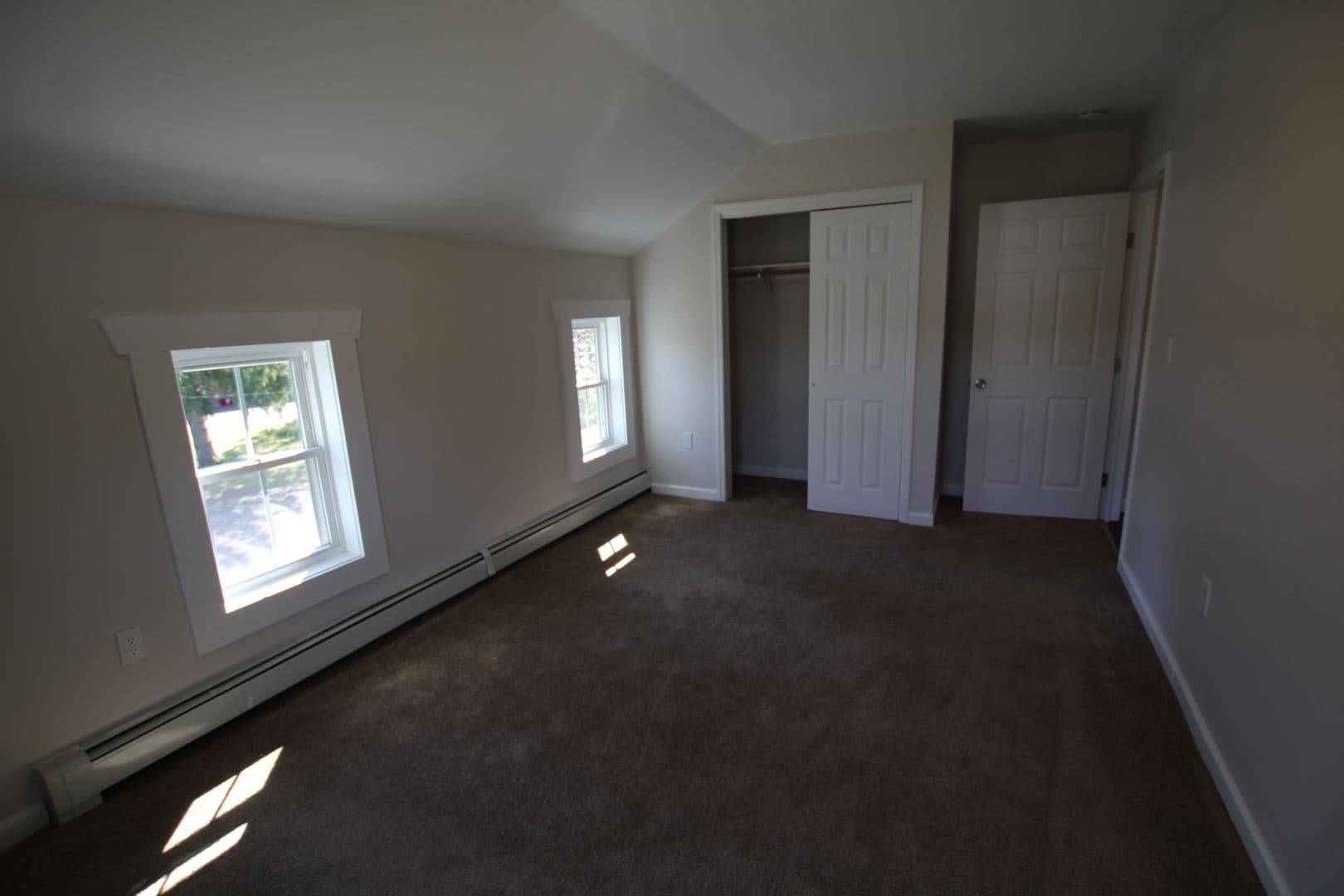 Kingston Apartment: 126 Maxwell Lane