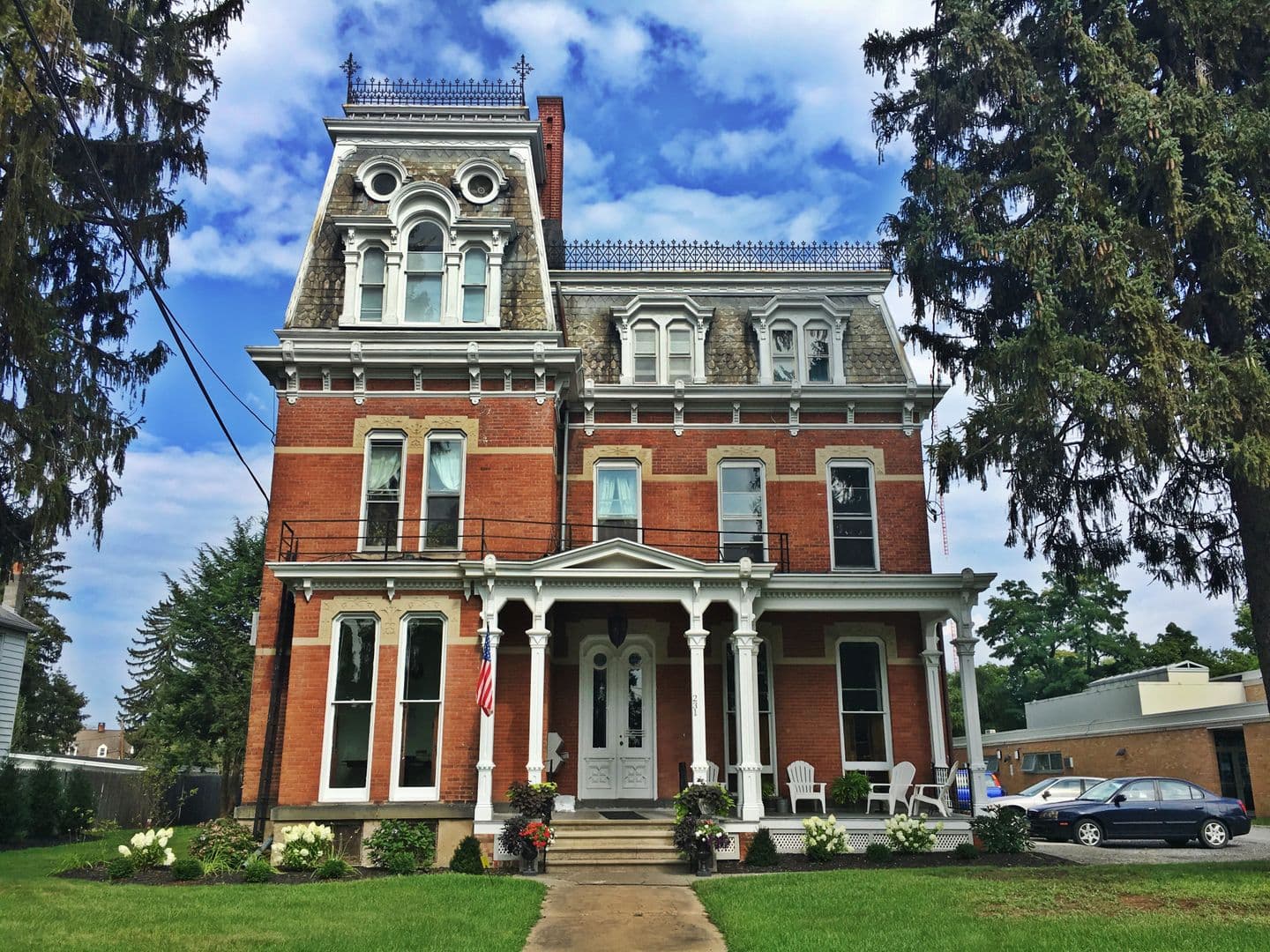 Kingston Apartment: 231 Albany Avenue