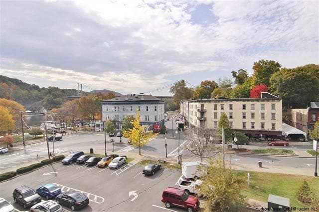 Kingston Apartment: 11 Broadway