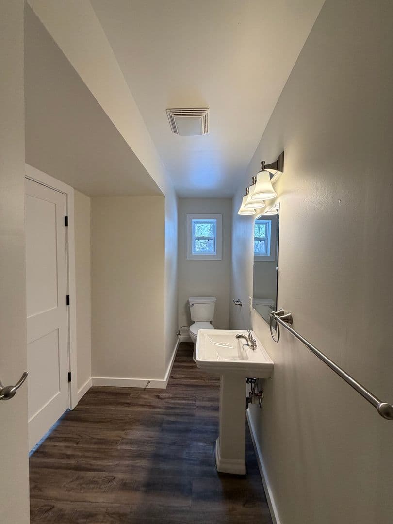 Ravena Apartment: 14311 Rt.9W