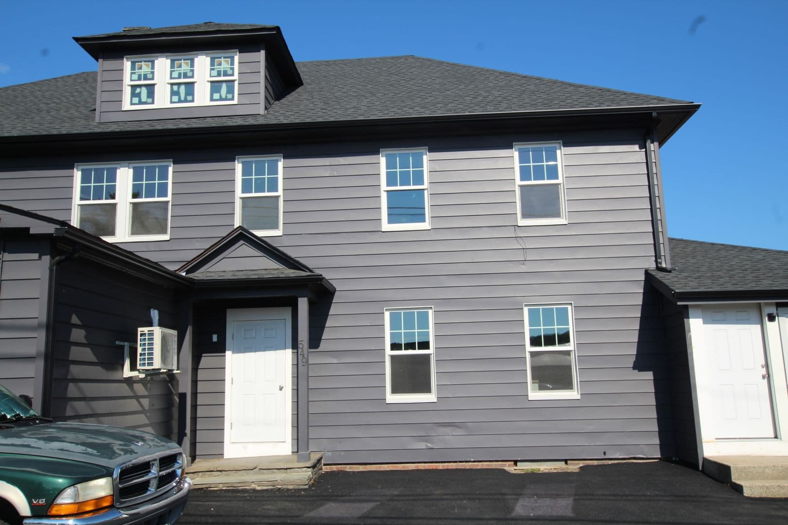 Kingston Apartment: 549 Albany Ave