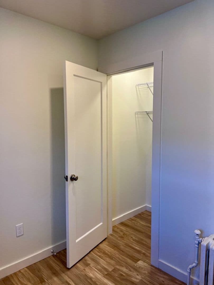 Kingston Apartment: 549 Albany Ave