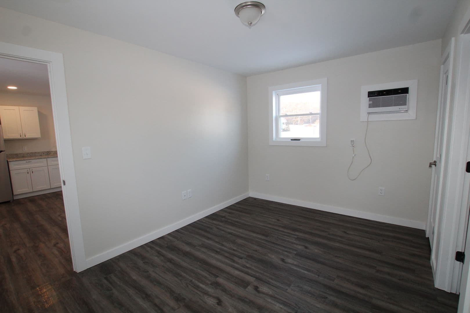 Ravena Apartment: 14311 Rt. 9W