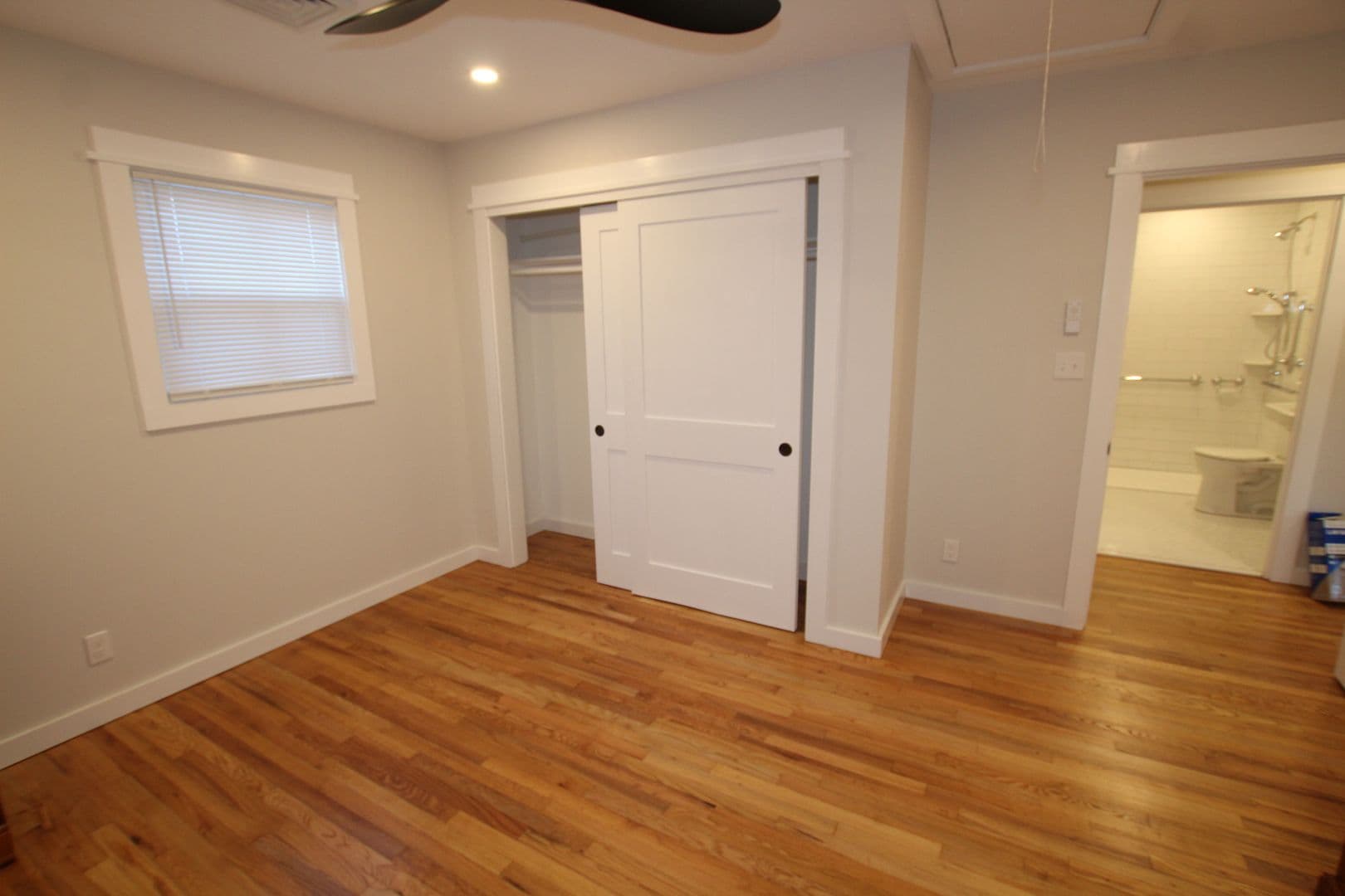 Kingston House: 40 Browning Terrace