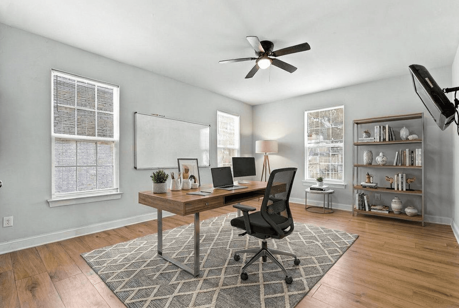 Norfolk House: 4857 Kennebeck Ave - Kennebeck Ave