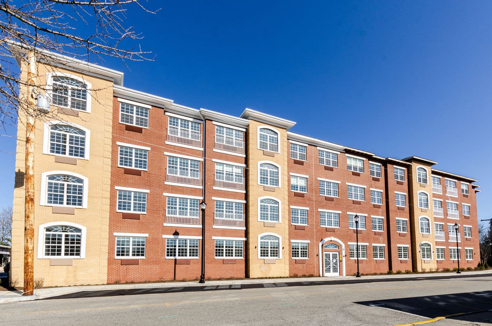 Pompton Lakes Apartment: 21 Lakeside Ave.
