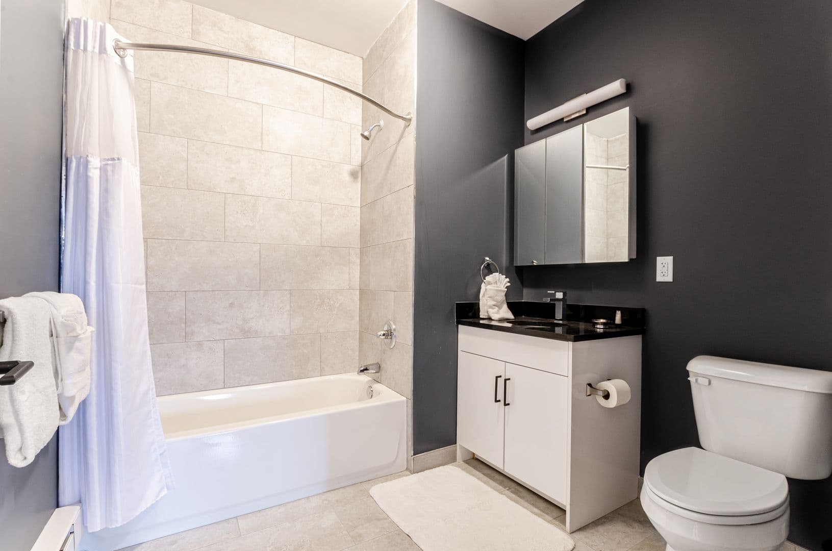 Pompton Lakes Apartment: 21 Lakeside Ave.