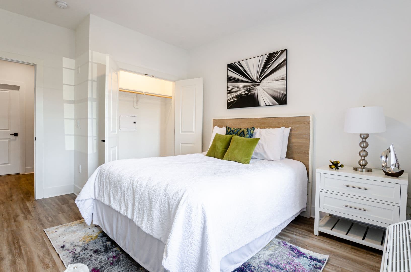 Pompton Lakes Apartment: 21 Lakeside Ave.