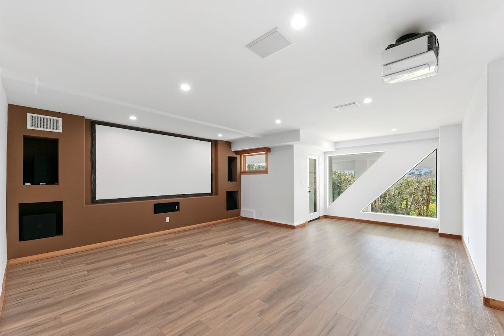 Malibu House: 27091 Sea Vista Dr