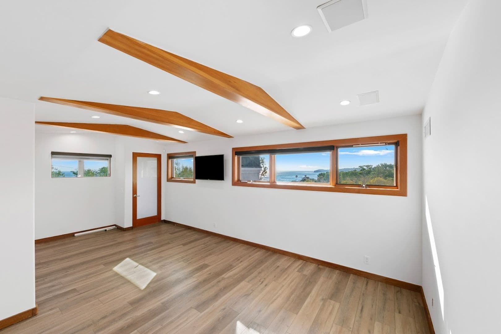 Malibu House: 27091 Sea Vista Dr