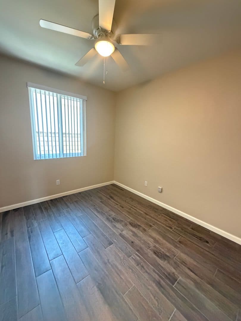 Simi Valley House: 4944 Monument St