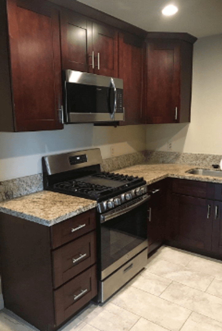 Simi Valley House: 1216 Patricia Ave #201