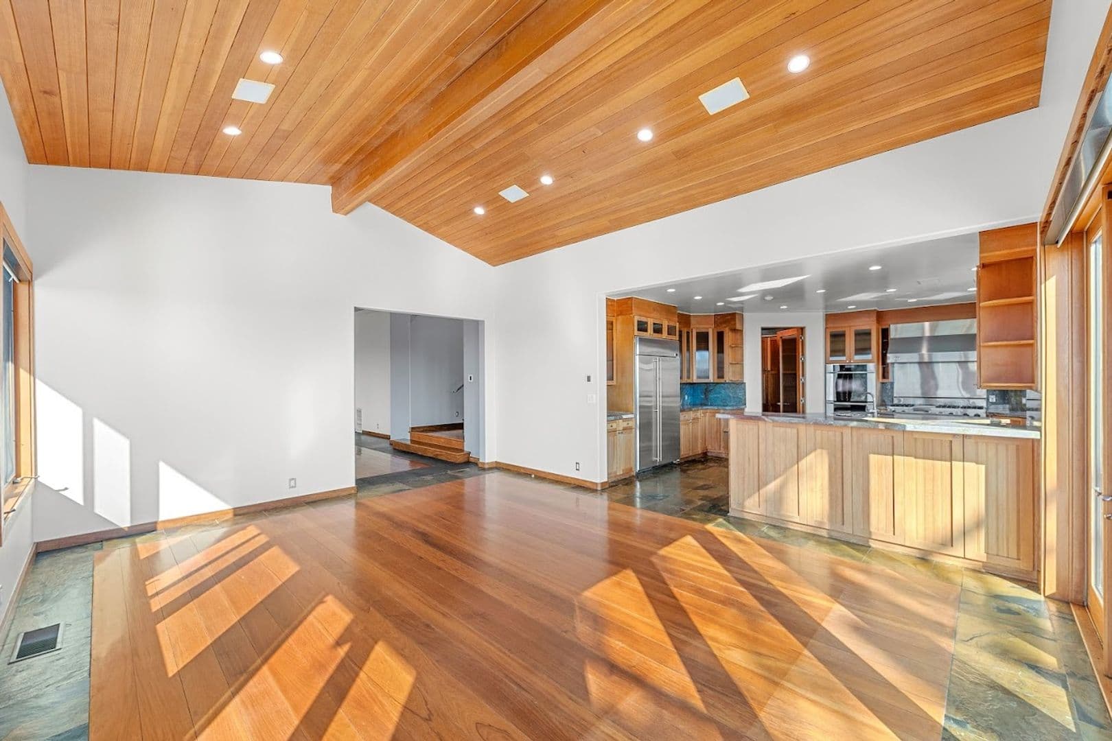 Malibu House: 27091 Sea Vista Dr