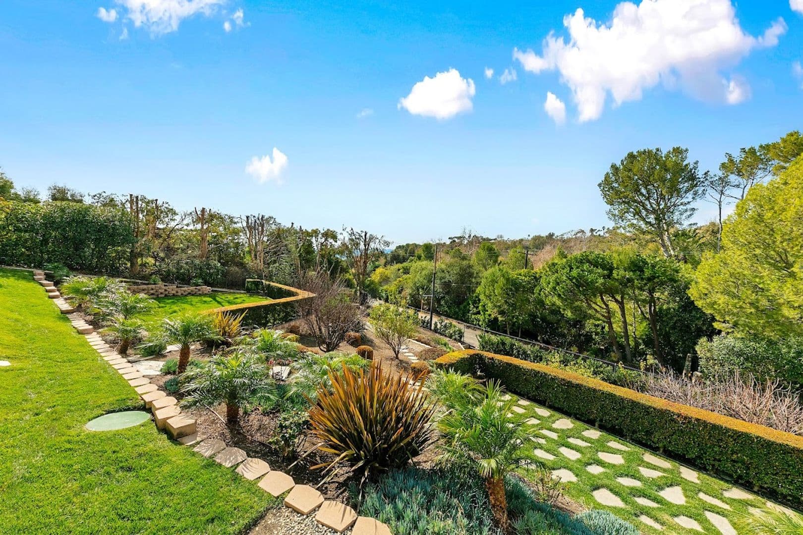 Malibu House: 27091 Sea Vista Dr