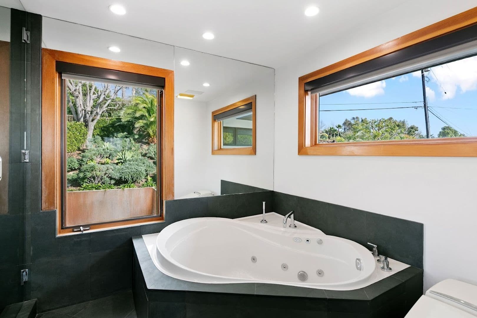 Malibu House: 27091 Sea Vista Dr