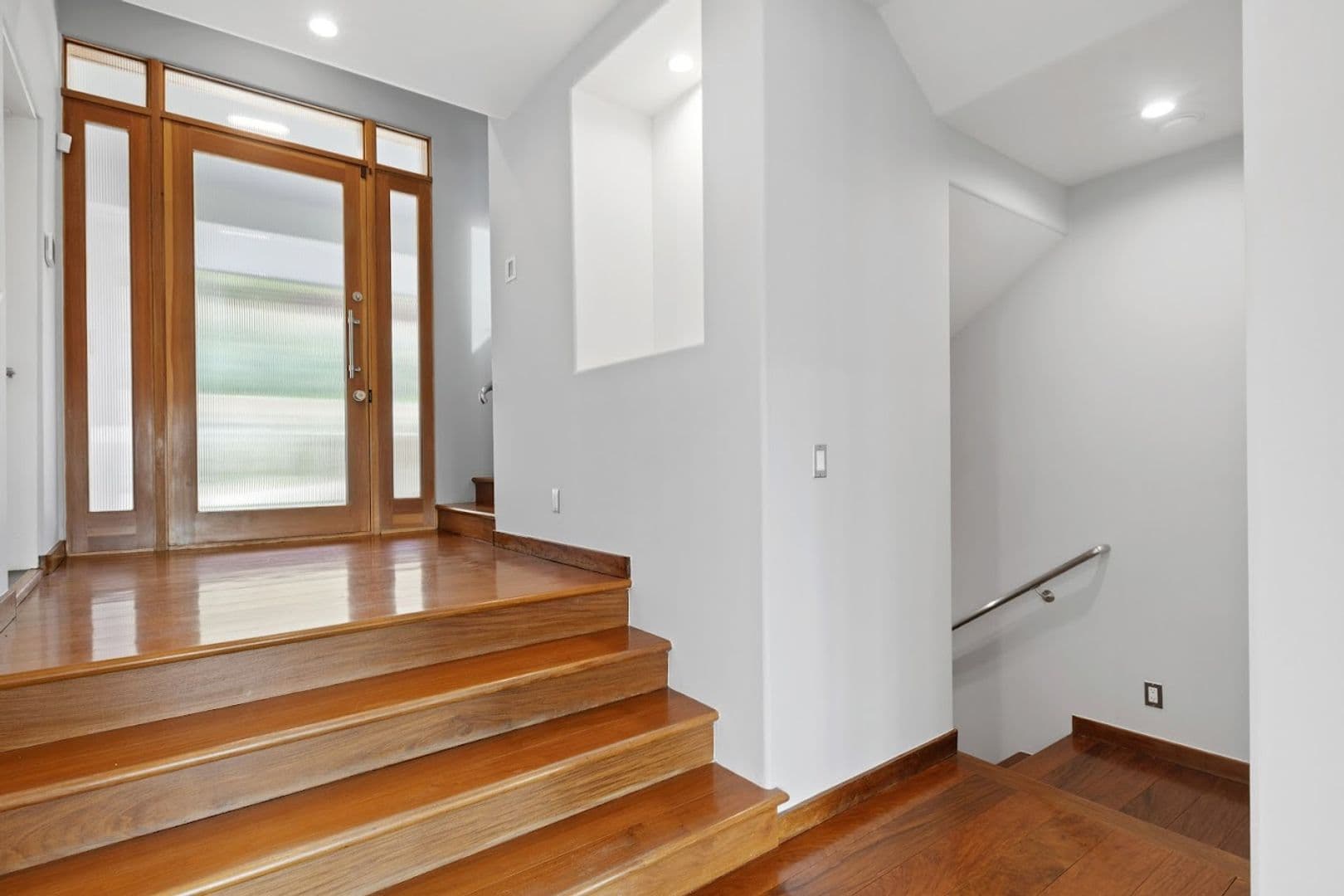Malibu House: 27091 Sea Vista Dr