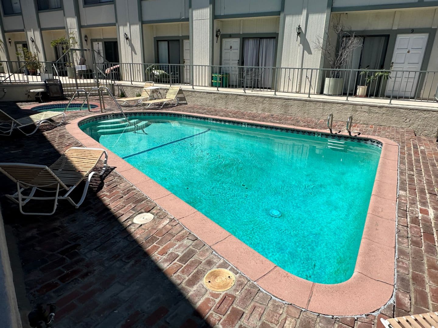 Woodland Hills House: 22865 Del Valle St #21