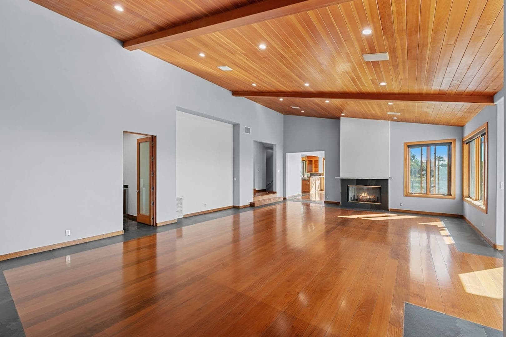 Malibu House: 27091 Sea Vista Dr