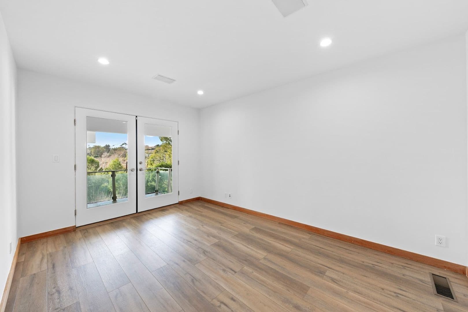 Malibu House: 27091 Sea Vista Dr