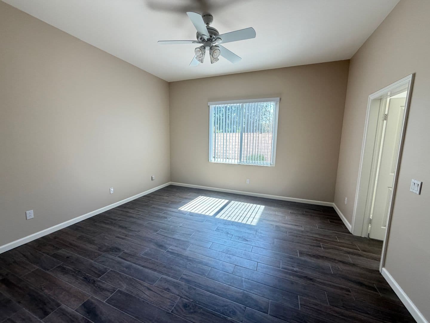 Simi Valley House: 4944 Monument St
