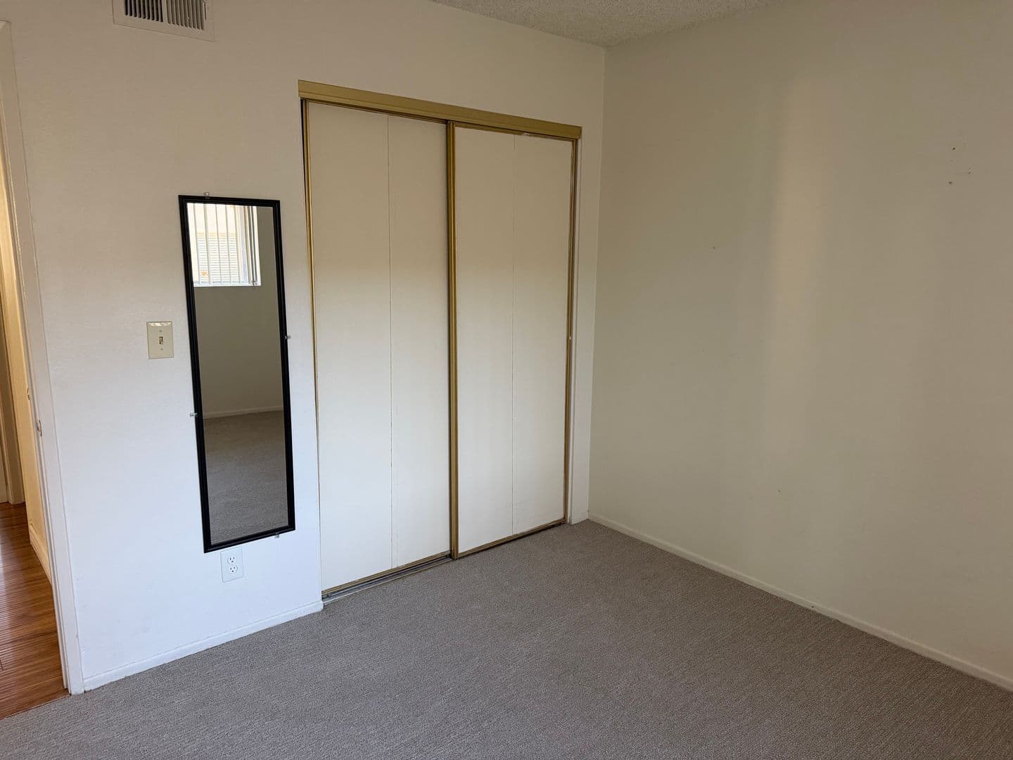 Simi Valley House: 2062 Avenida Placida #1