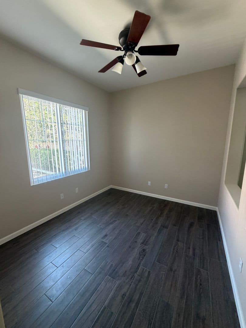 Simi Valley House: 4944 Monument St