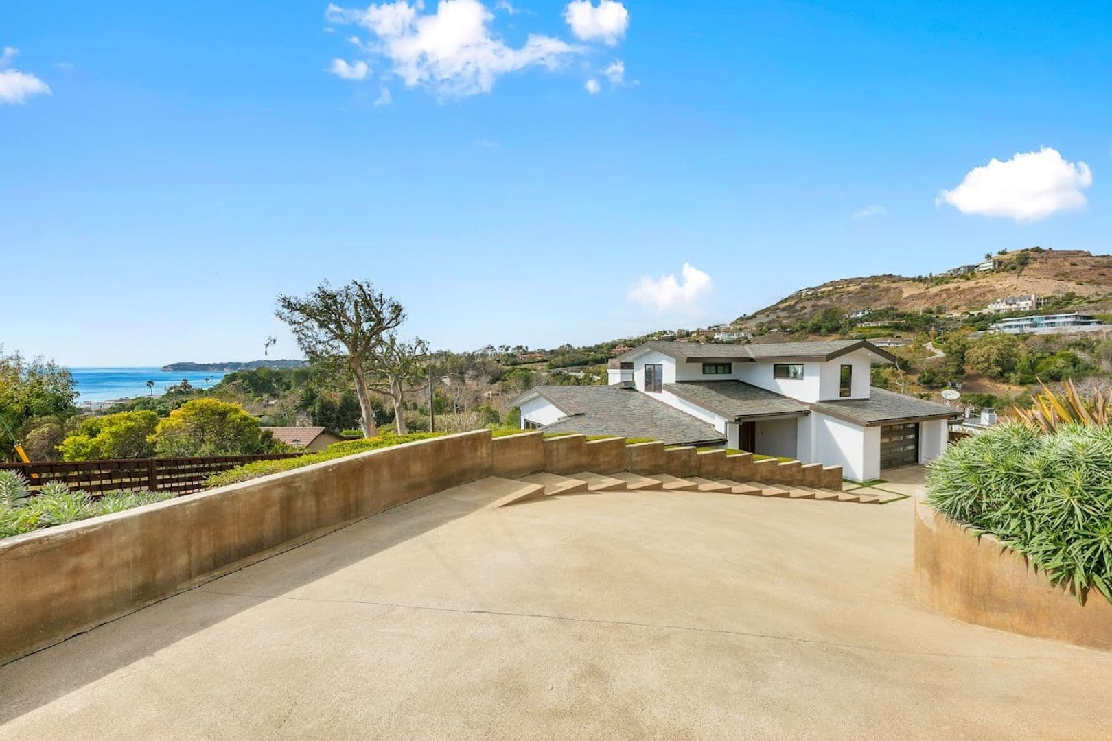 Malibu House: 27091 Sea Vista Dr
