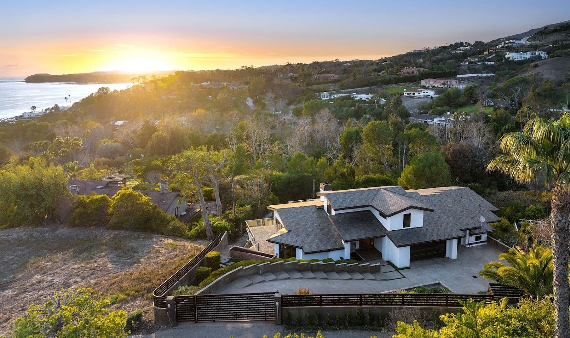 Malibu House: 27091 Sea Vista Dr